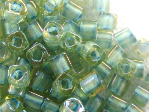 1,5 mm Würfel Cubes TOHO Light Topaz Sea Foam Lined 10g