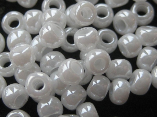 6/0 10g TOHO Rocailles Opaque Luster White