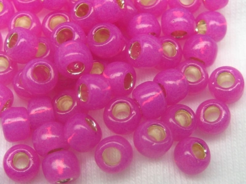 6/0 Rocailles TOHO Silver Lined Milky Hot Pink 10g