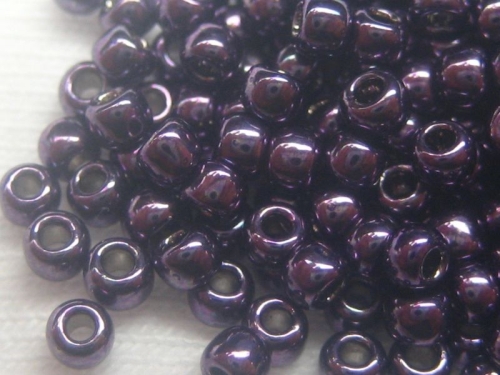 11/0 Rocailles TOHO Higher Metallic Violet 10g