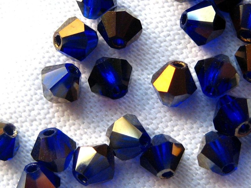 4mm Bicone Glasperlen Cobalt Hematite Luster dunkelblau 20x