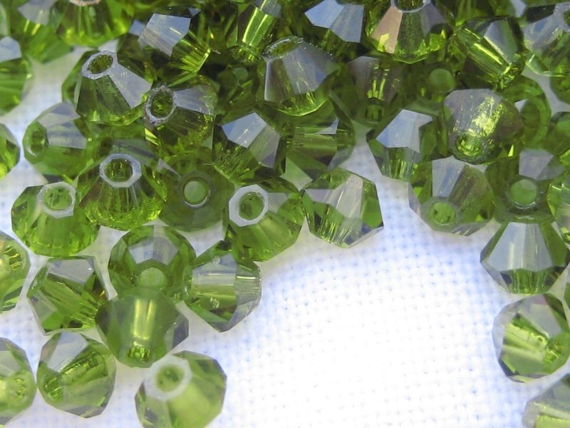 3mm 20x Bicone Glasperlen Olivine