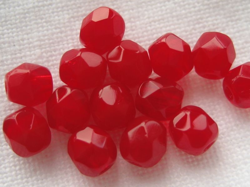 4mm 50 feuerpol Glasperlen Opal Red