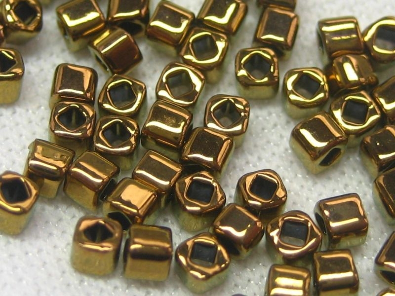 1,5mm 10g TOHO Würfel Antique Bronze