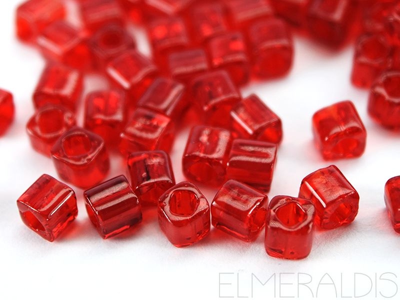 4mm 10g TOHO Würfel Transparent Ruby rot