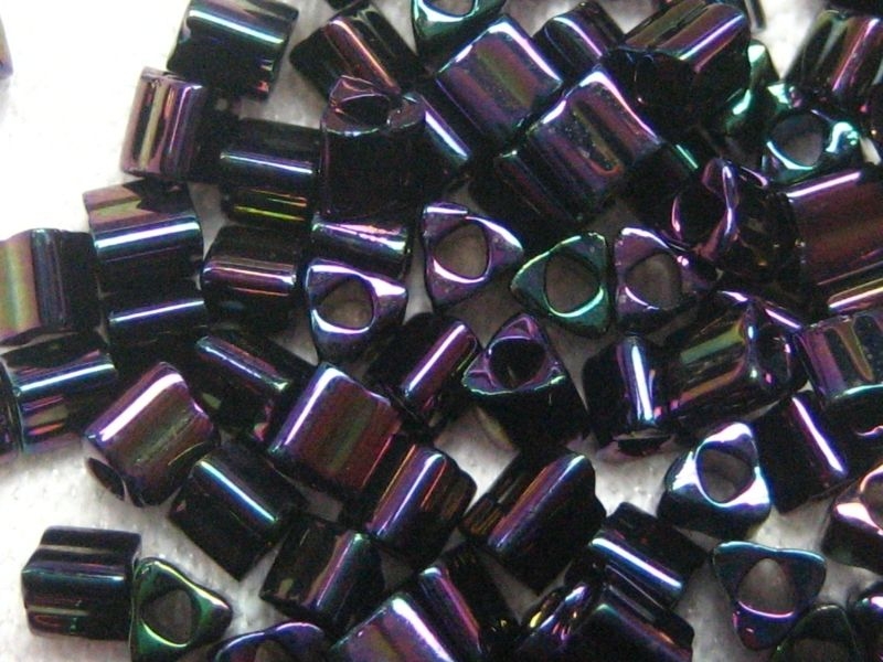 11/0 Triangle TOHO Metallic Iris Purple 10g