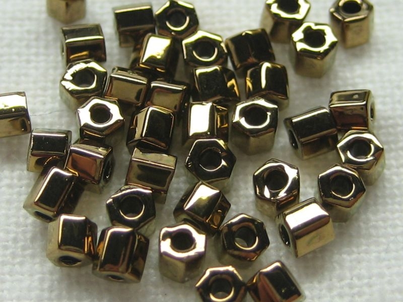 11/0 10g TOHO Hexagon Bronze