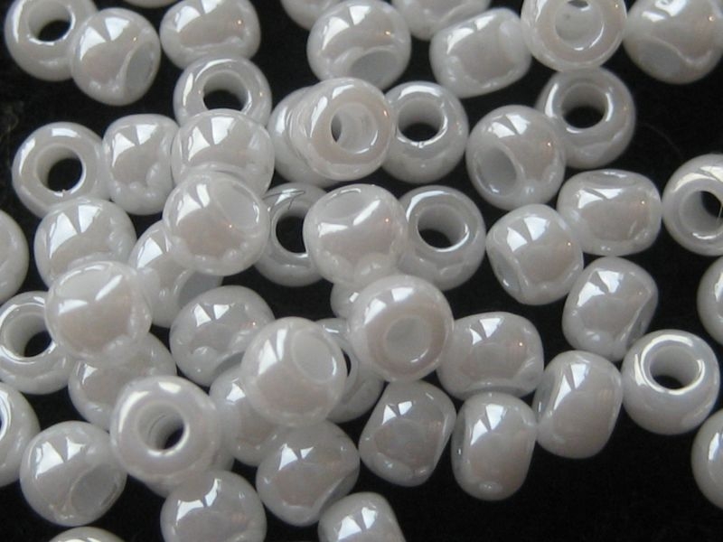 15/0 Rocailles TOHO Opaque Luster White 10g